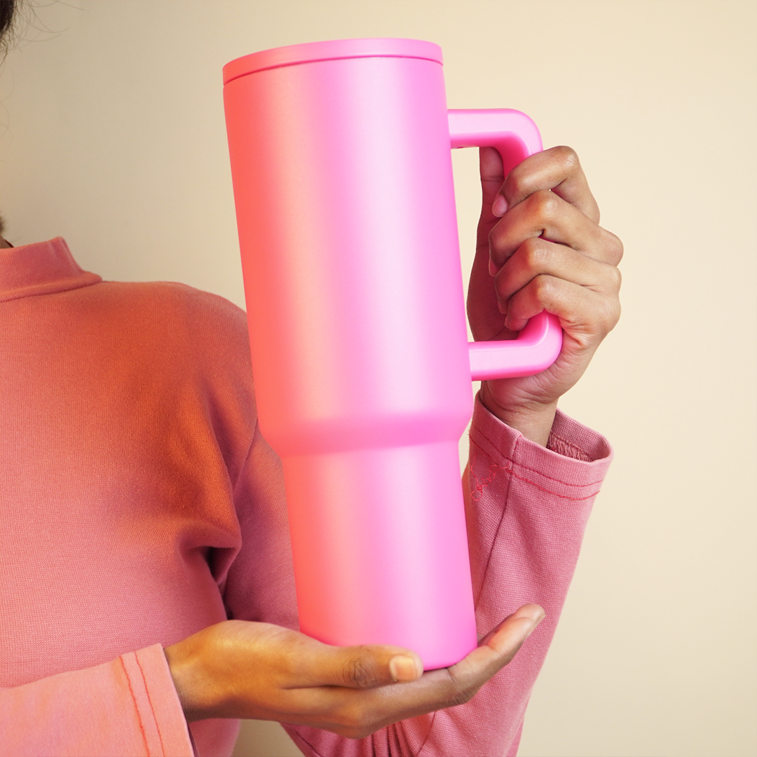 1.2L Large Capacity Insulated Travel Tumbler with Handle – Pink Reusable Stainless Steel Mug (26cm x 10cm)