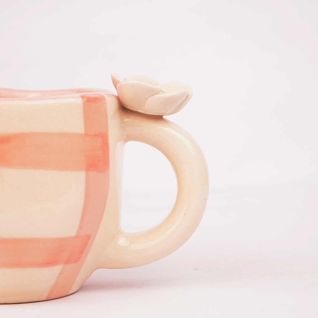 Peach & Cream Ceramic Mug with Flower Handle – Cute Aesthetic Coffee Cup for Tea & Home