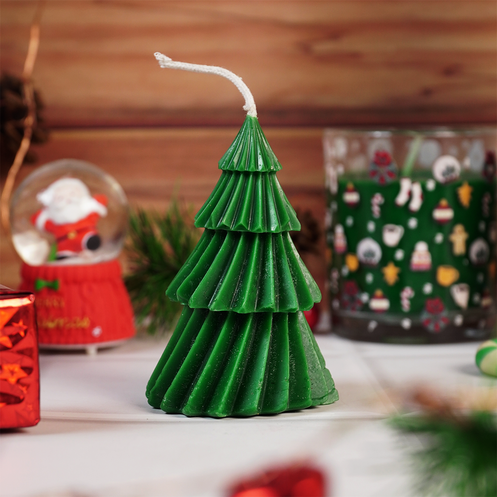 Set of 2 Christmas Tree Scented Candles