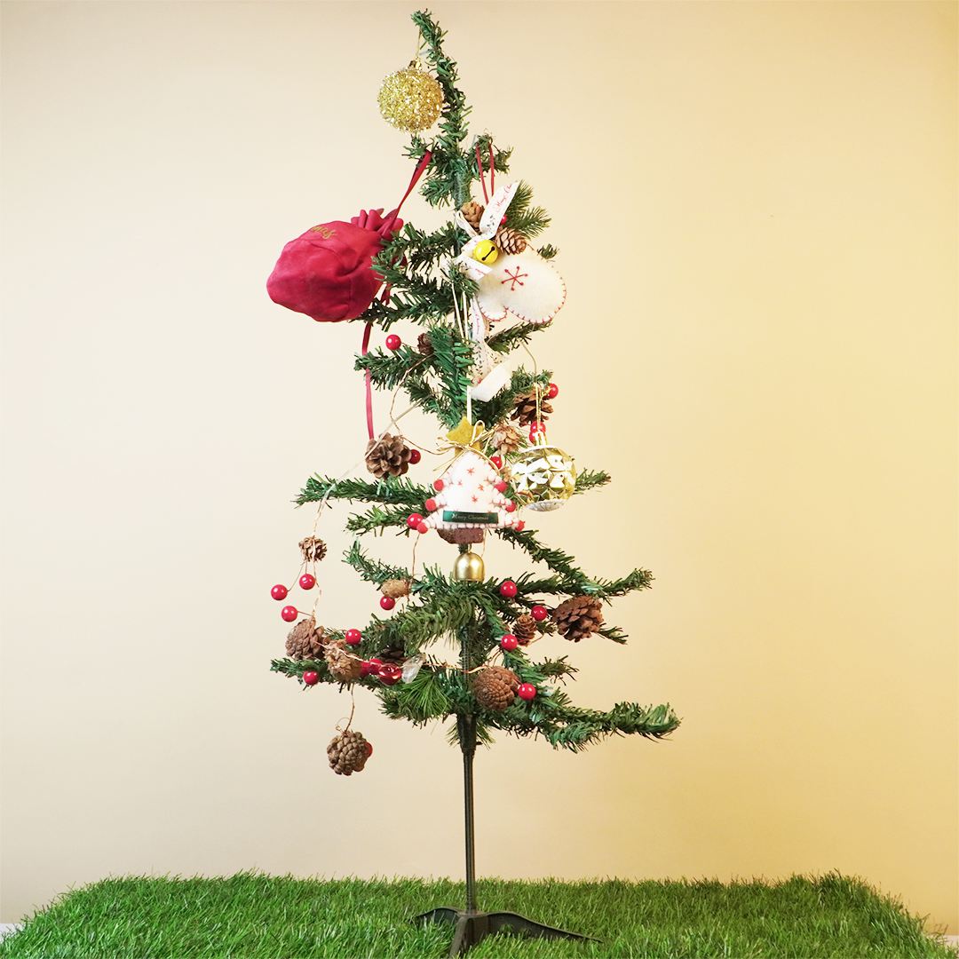 Artificial Christmas Tree – Slim Decorative Xmas Tree