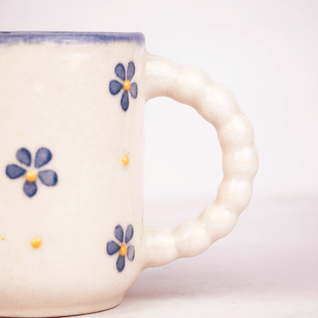 Cream Ceramic Mug with Blue Floral Design – Cute Aesthetic Coffee Cup with Textured Handle