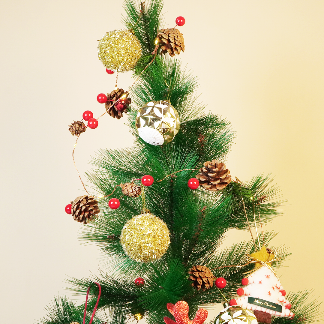 Lush Pine Artificial Christmas Tree – Premium Green X-Mas Decoration