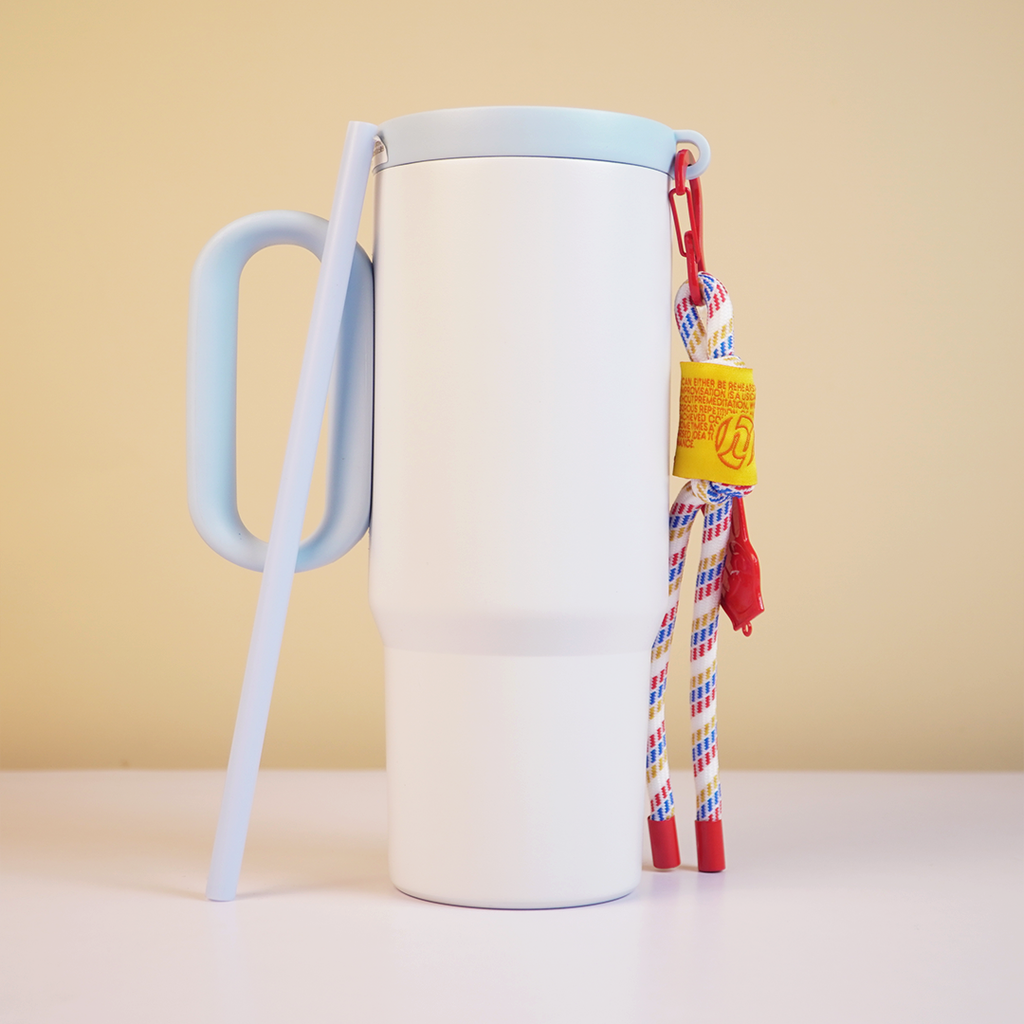 800ml Insulated Travel Tumbler with Handle, Straw & Carry Strap | Stainless Steel Reusable Drinking Cup