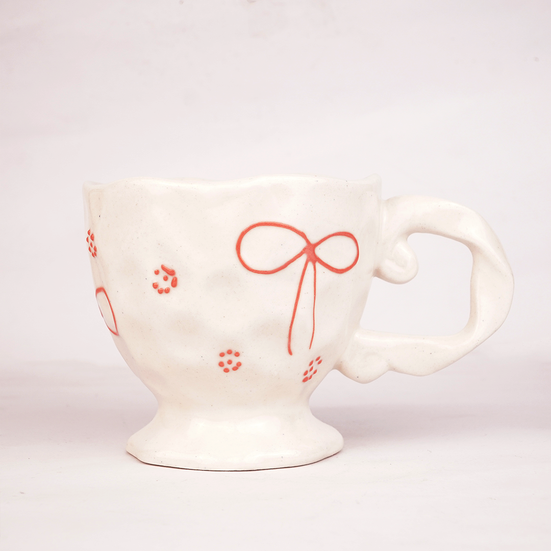 White Ceramic Bow Mug with Red Floral Details – Cute Aesthetic Coffee Cup for Tea & Coffee