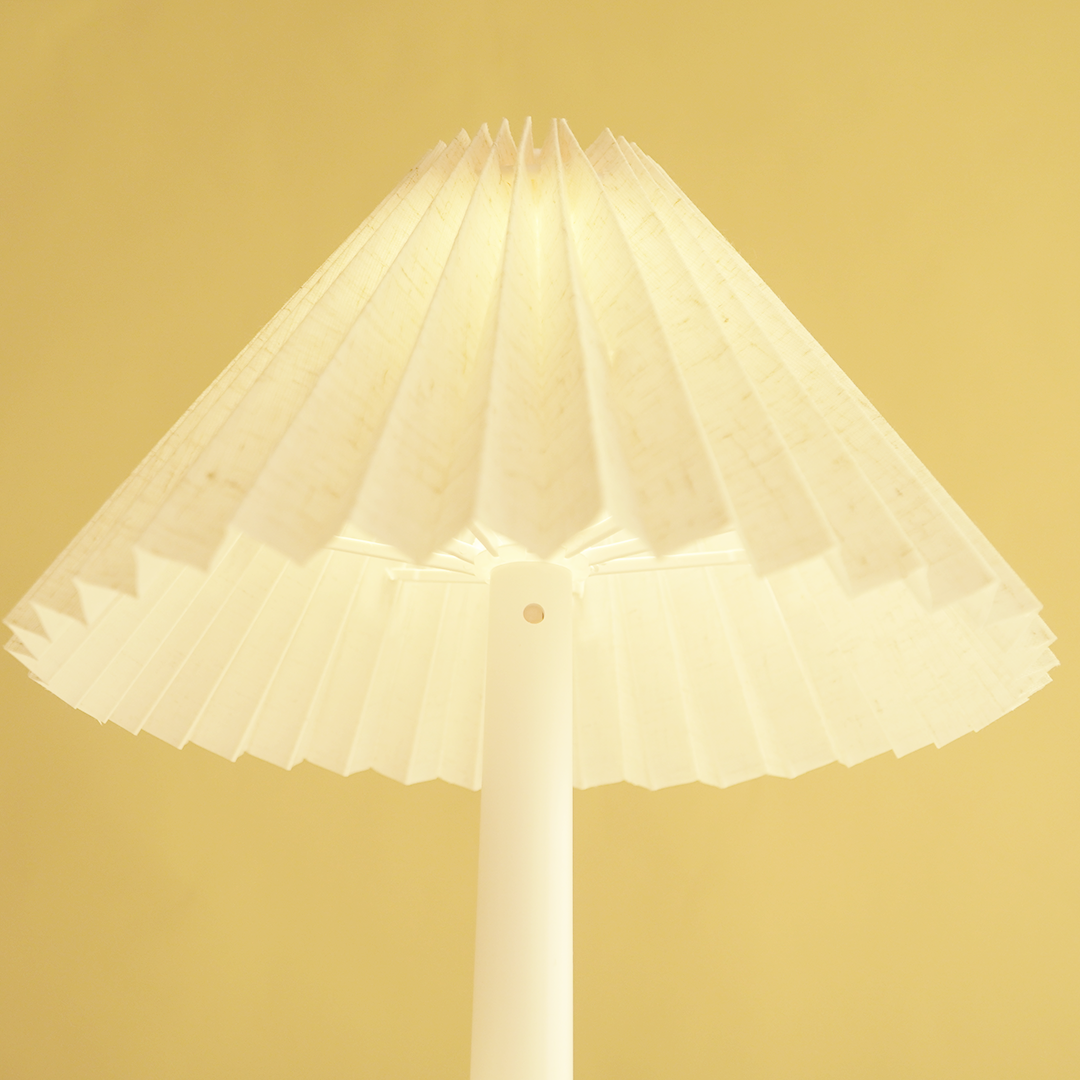 Minimalist Warm Glow Table Lamp with Pleated Fabric Shade – Soft Ambient Night Lamp for Bedroom & Living Room
