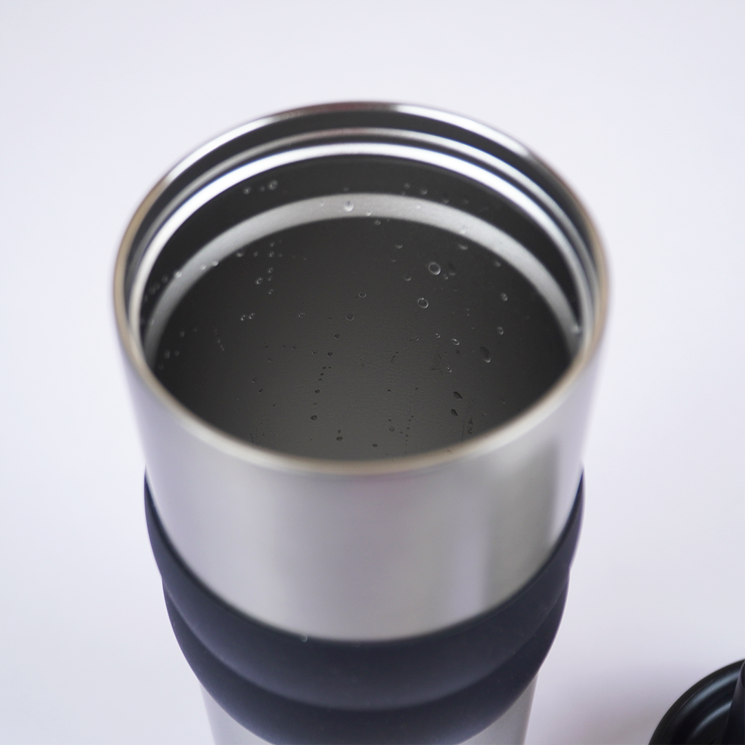 Stainless Steel Travel Tumbler with Straw | 700ml Insulated Reusable Cup for Hot & Cold Drinks