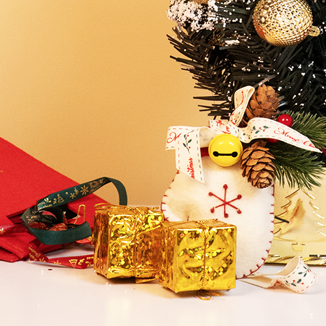 Christmas Tree Decoration Gift Set – 24pcs Ornament Box with Mini Gift Boxes, Baubles