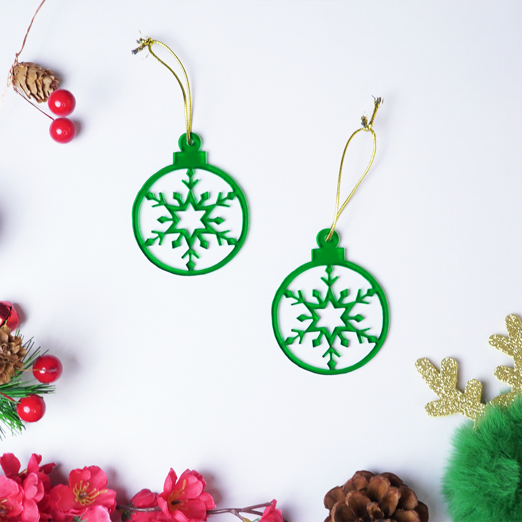 Green Snowflake Christmas Hanging Ornaments – Set of 2