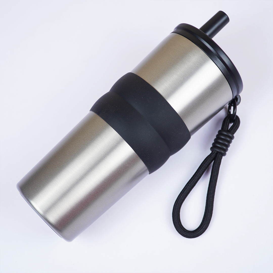 Stainless Steel Travel Tumbler with Straw | 700ml Insulated Reusable Cup for Hot & Cold Drinks