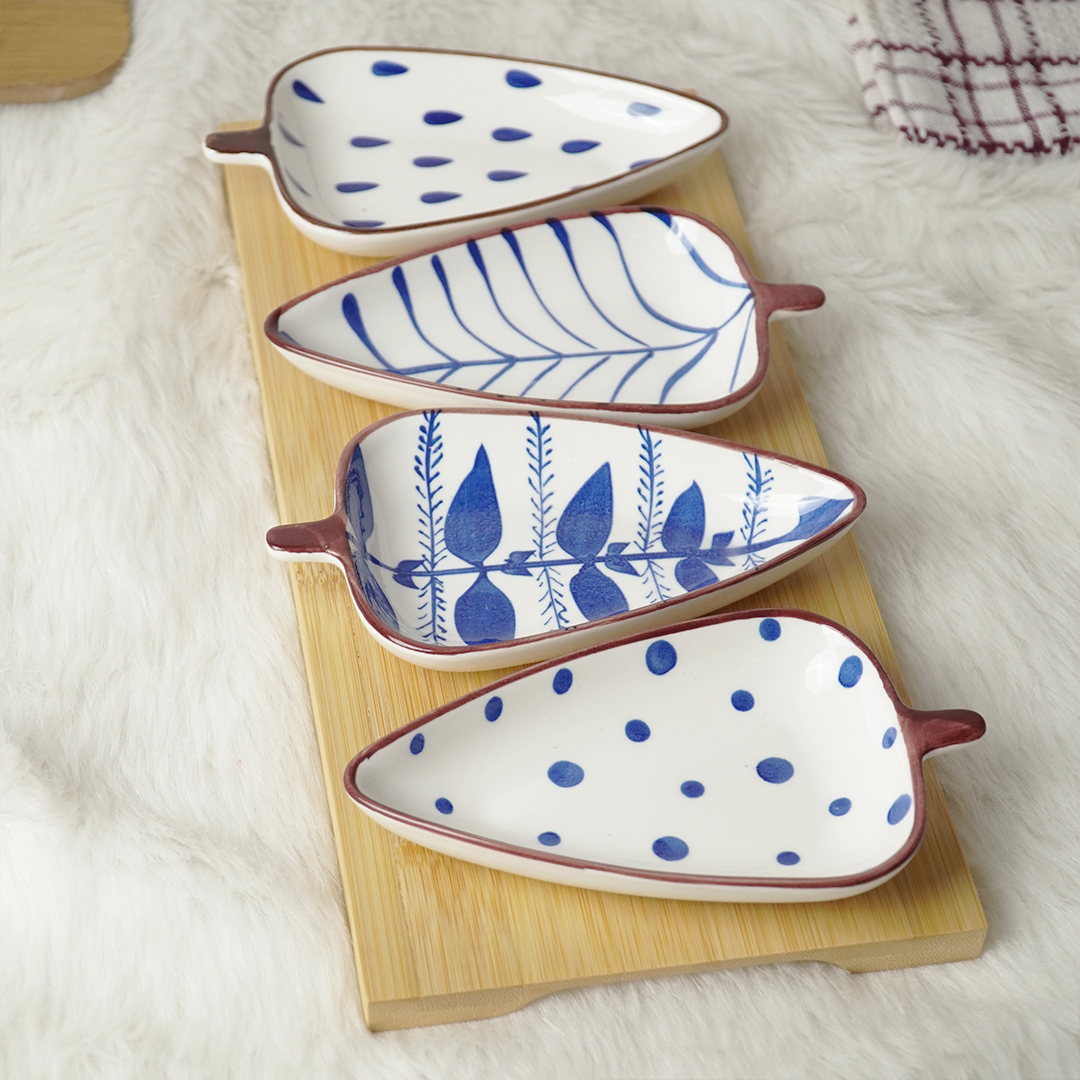 Leaf Shape Ceramic Snack Bowl Set with Wooden Tray – Blue & White Designer Serving Dishes (Set of 4)