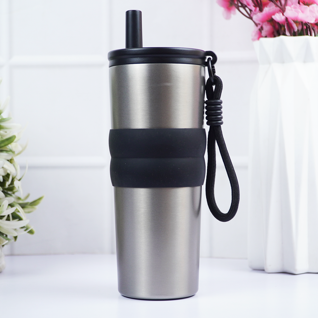 Stainless Steel Travel Tumbler with Straw | 700ml Insulated Reusable Cup for Hot & Cold Drinks