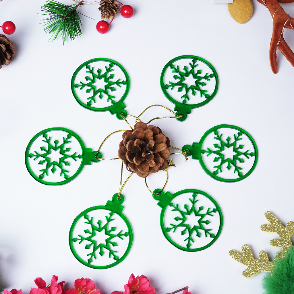 Green Snowflake Christmas Hanging Ornaments – Set of 2