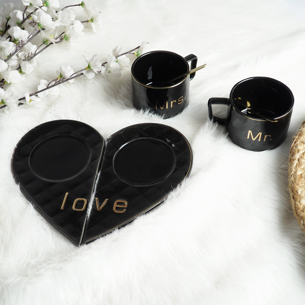 Mr & Mrs Couple Mug Set – Premium Black Ceramic Coffee Mugs