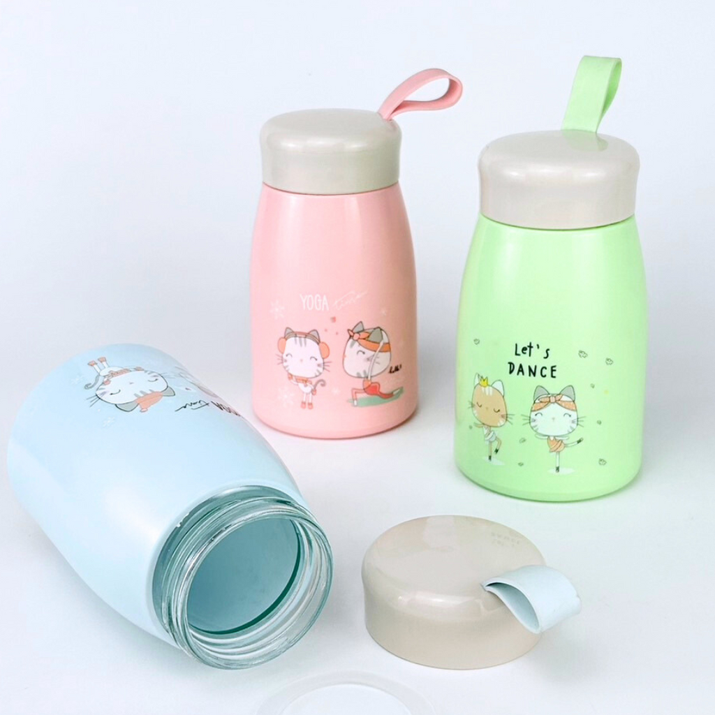 Cute Cartoon Kids Water Bottle with Handle – Leakproof Portable Bottle for School, Travel & Outdoor Use