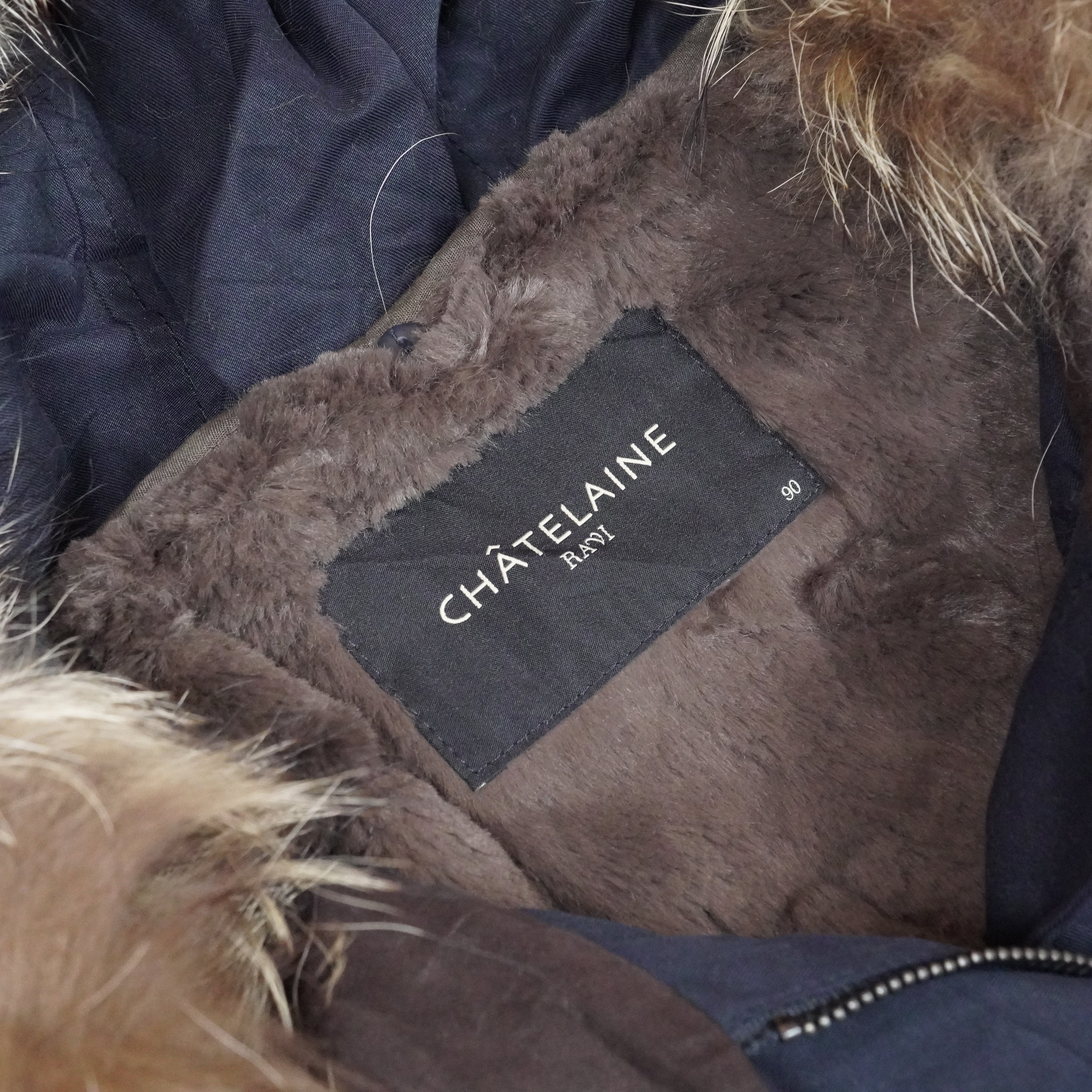 Long Hooded Winter Parka with Faux Fur Trim – Warm, Stylish & Weather-Ready