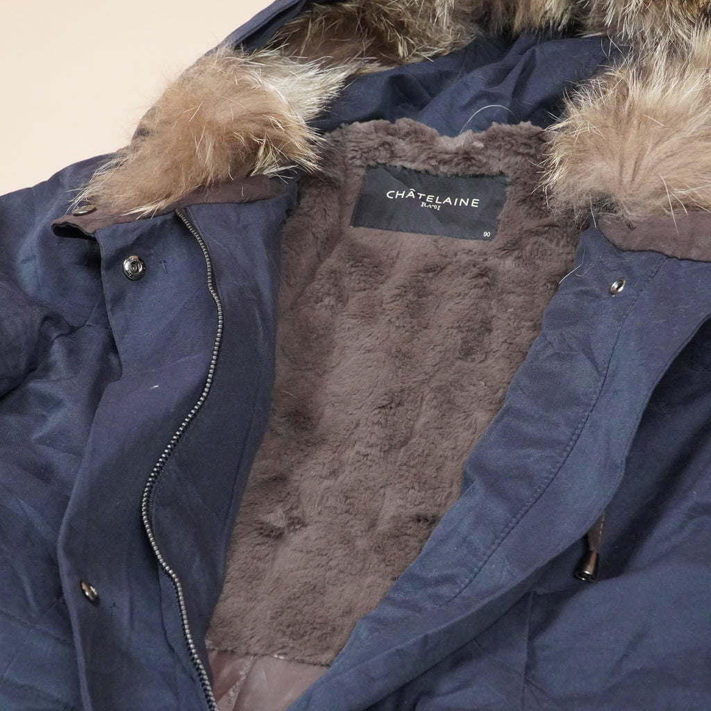Long Hooded Winter Parka with Faux Fur Trim – Warm, Stylish & Weather-Ready