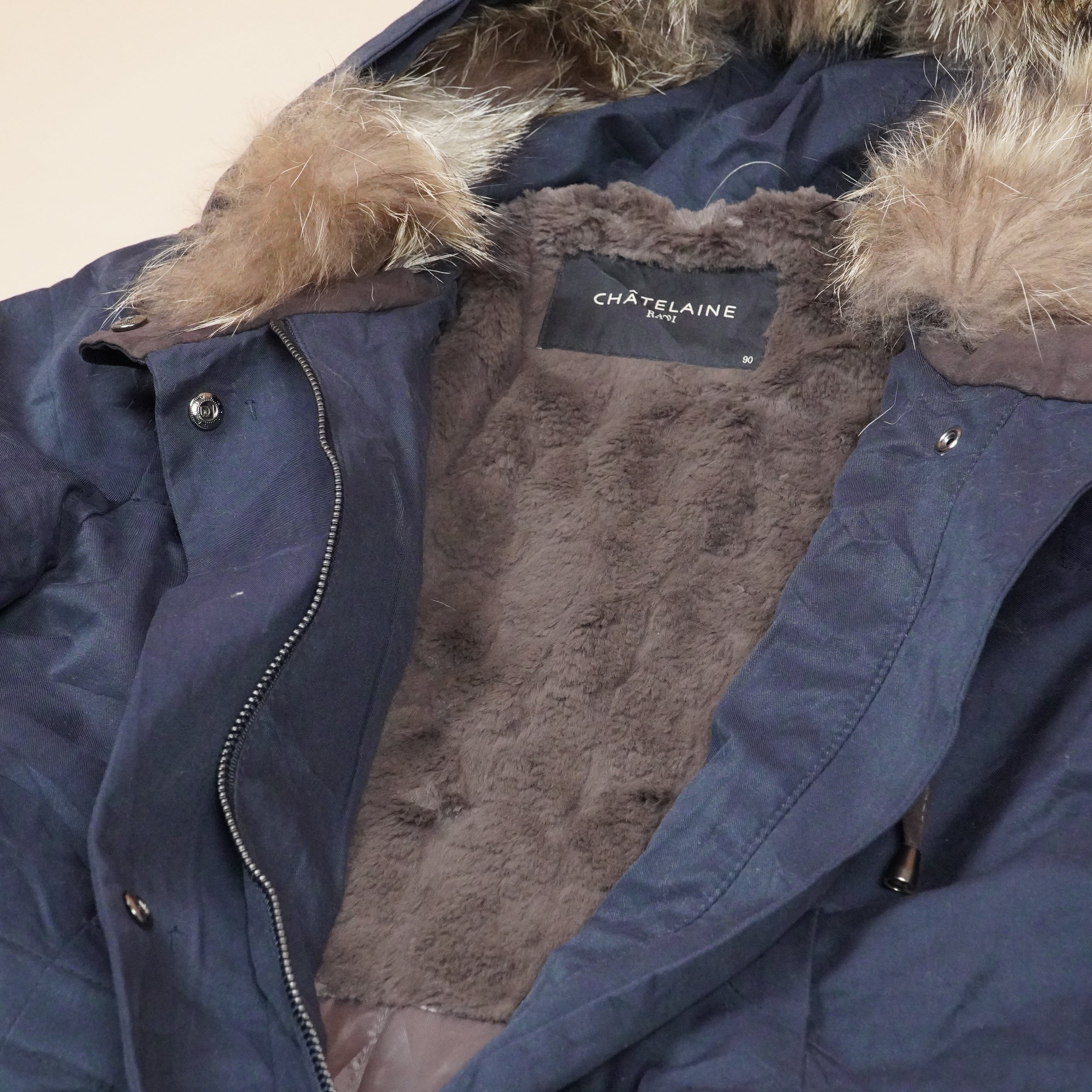 Long Hooded Winter Parka with Faux Fur Trim – Warm, Stylish & Weather-Ready