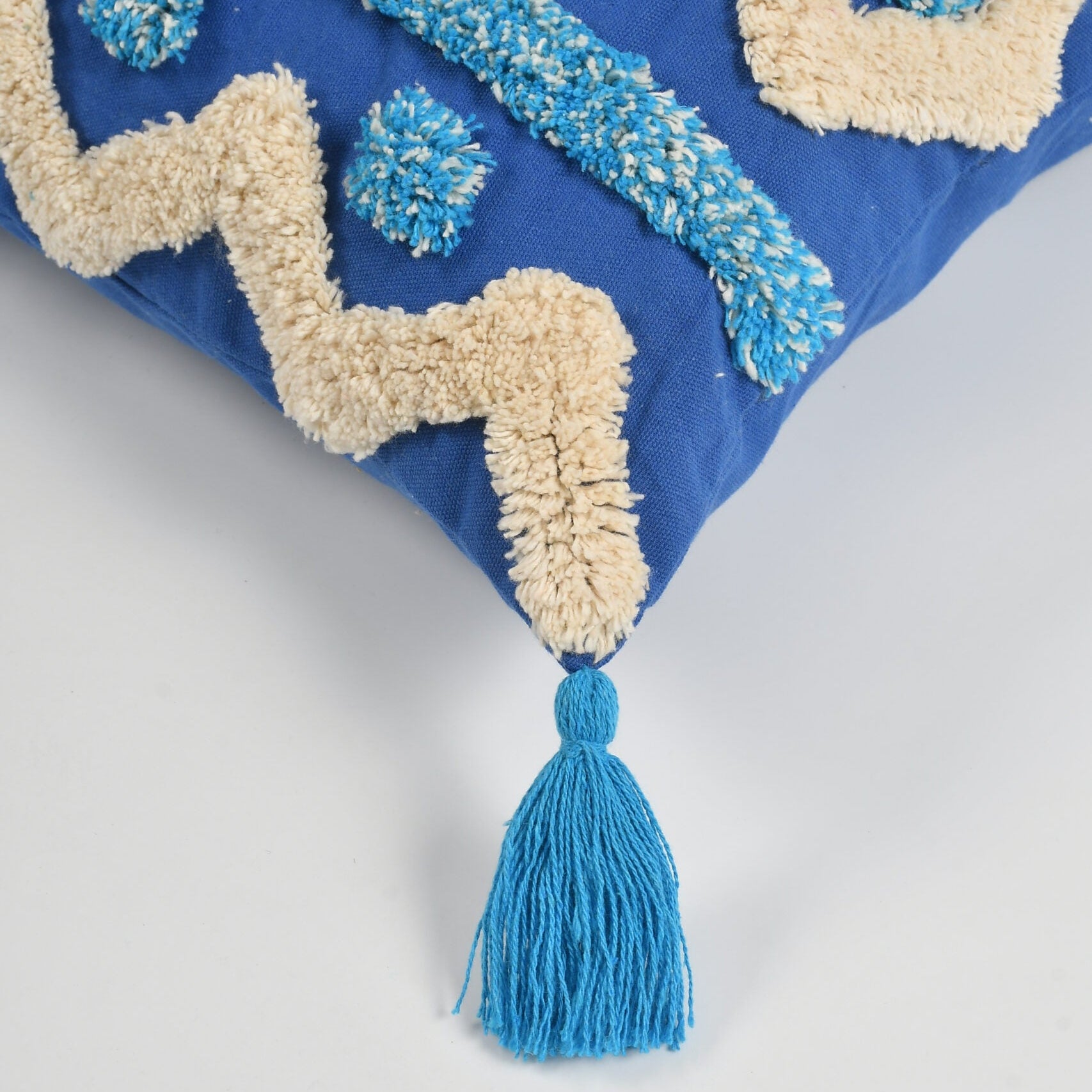 Royal Blue & Cream Boho Tufted Cushion Cover Set – Geometric Textured Decorative Throw Pillows Cover Set with Tassels for Sofa, Living Room & Bedroom (Pack of 2)