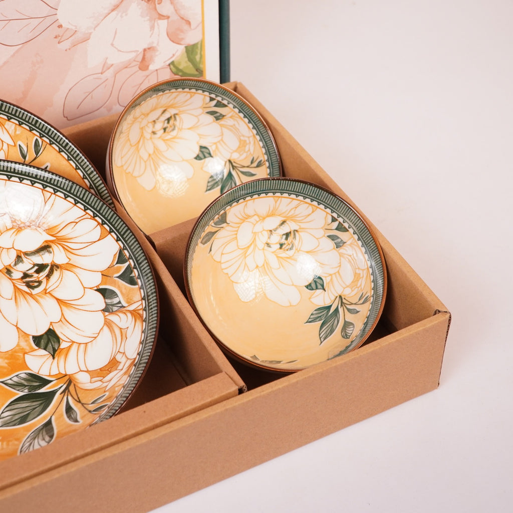 Floral Ceramic Dinnerware Set – Elegant Golden Floral Tableware for Dining & Serving