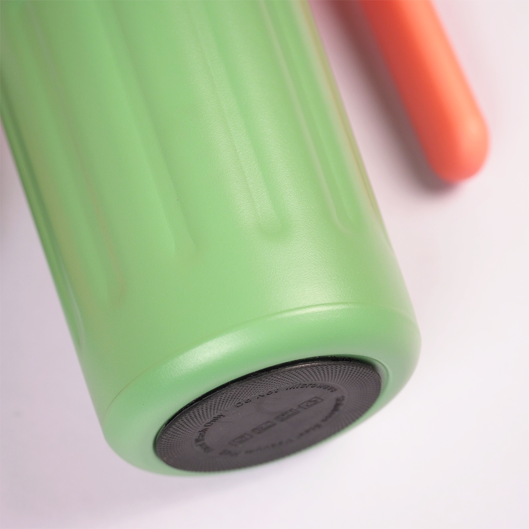 Stylish & Easy Carry Travel Cup