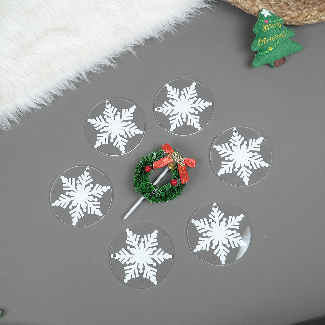 Set of 2 Acrylic Snowflake Ornaments – Elegant Frosted Christmas Décor