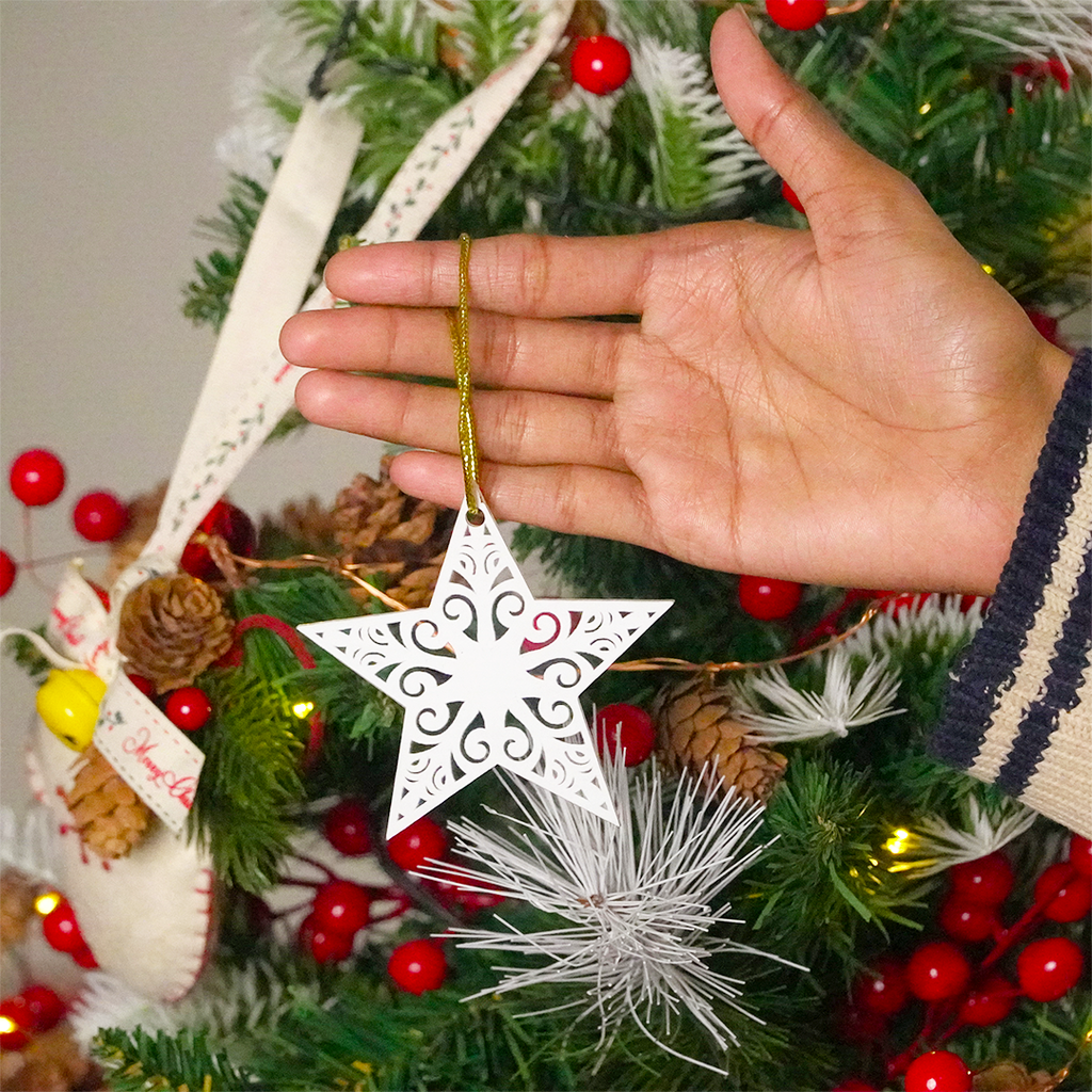 Set of 2 Acrylic Star Christmas Ornament – Elegant Clear Festive Hanging Décor